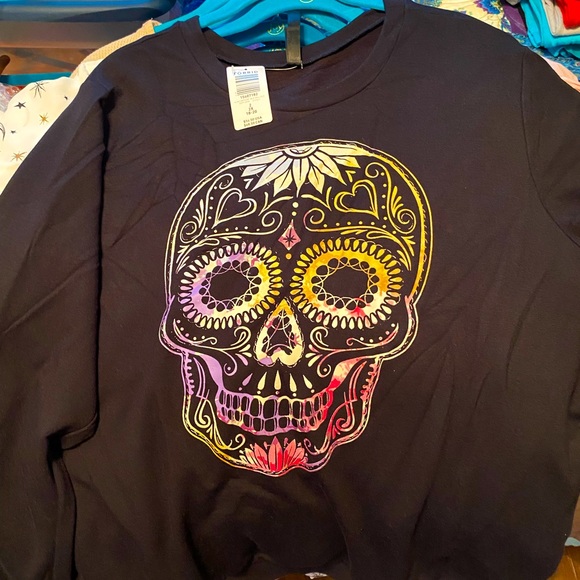 NWT TORRID Skull Sweatshirt- Size 2 - Picture 2 of 4